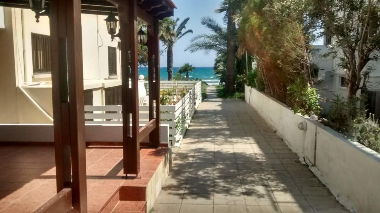 Sandy Beach Apartment 3 オロクリニ エクステリア 写真