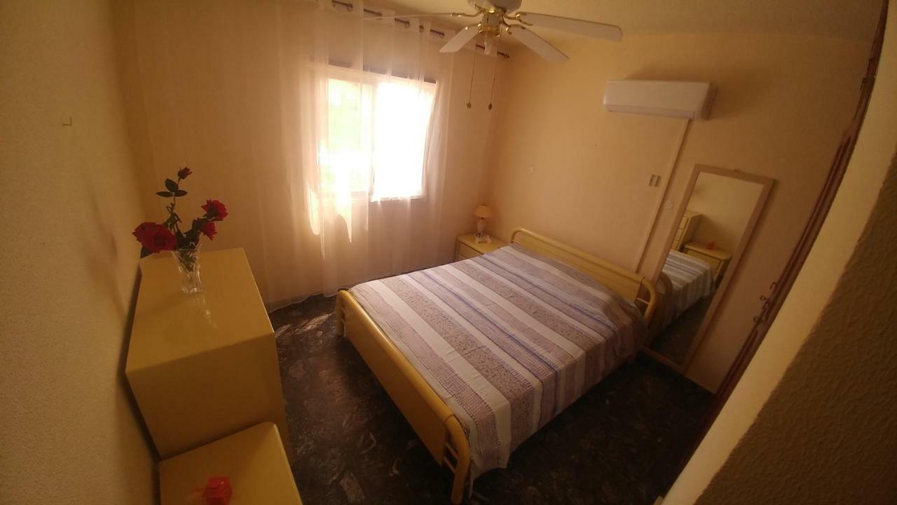 Sandy Beach Apartment 3 オロクリニ エクステリア 写真